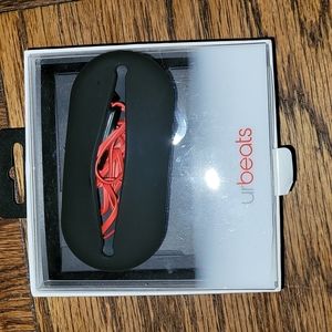 Wired Earphones with Carringcase beats by dr. Dre Made for IPod IPhone n IPad